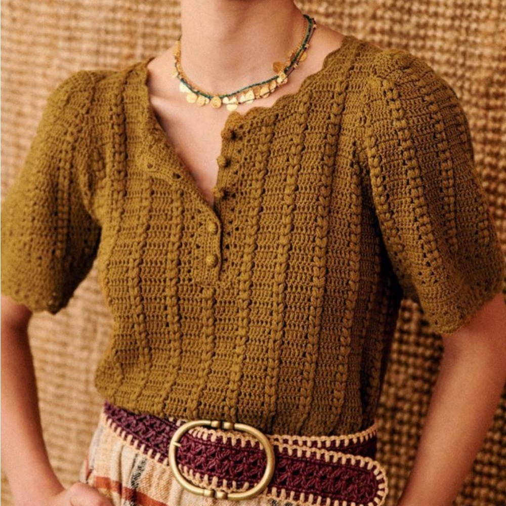 Sezane olive green short sleeve knit - Size XS